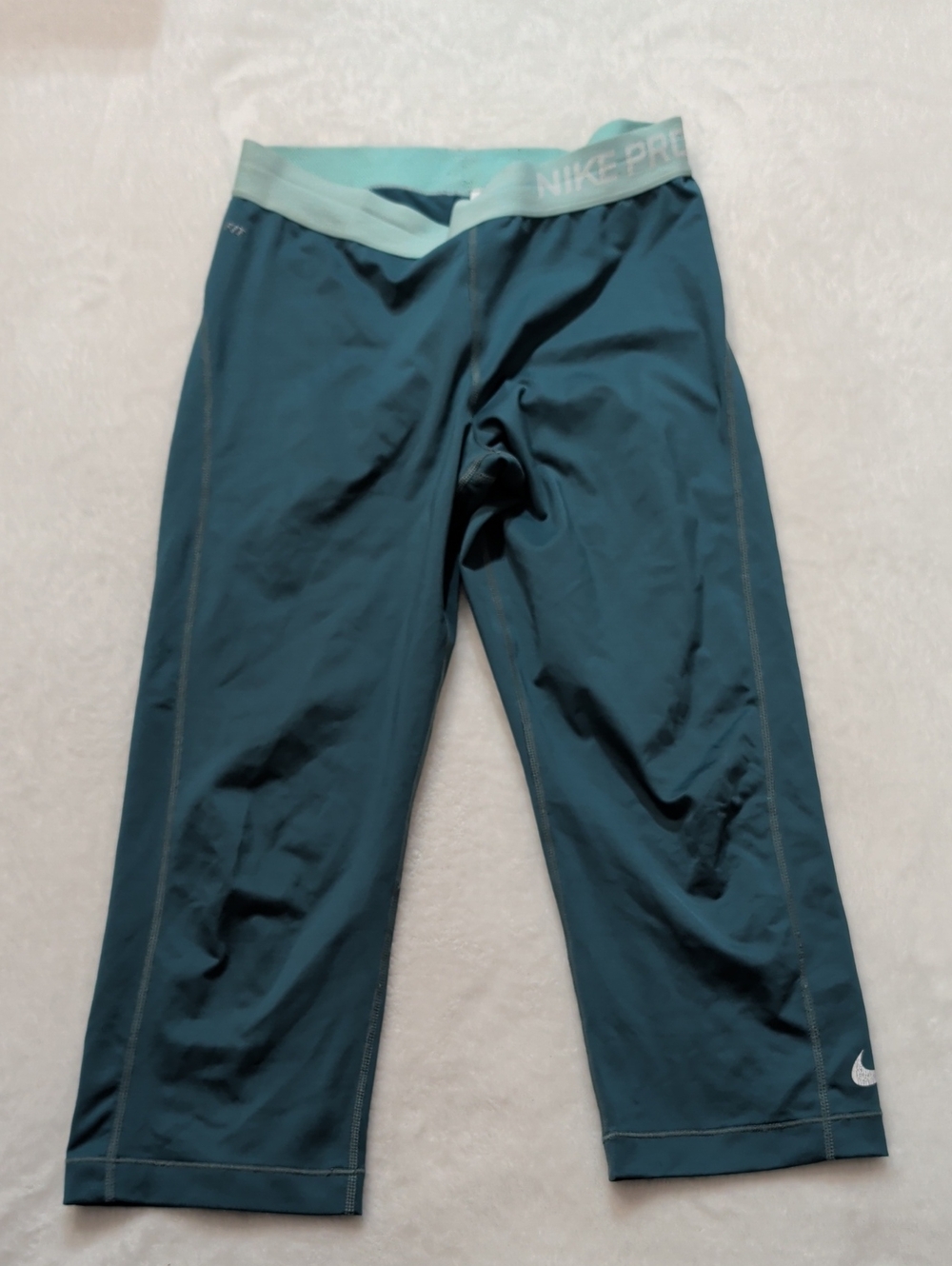 Nike Pro Teal Capris